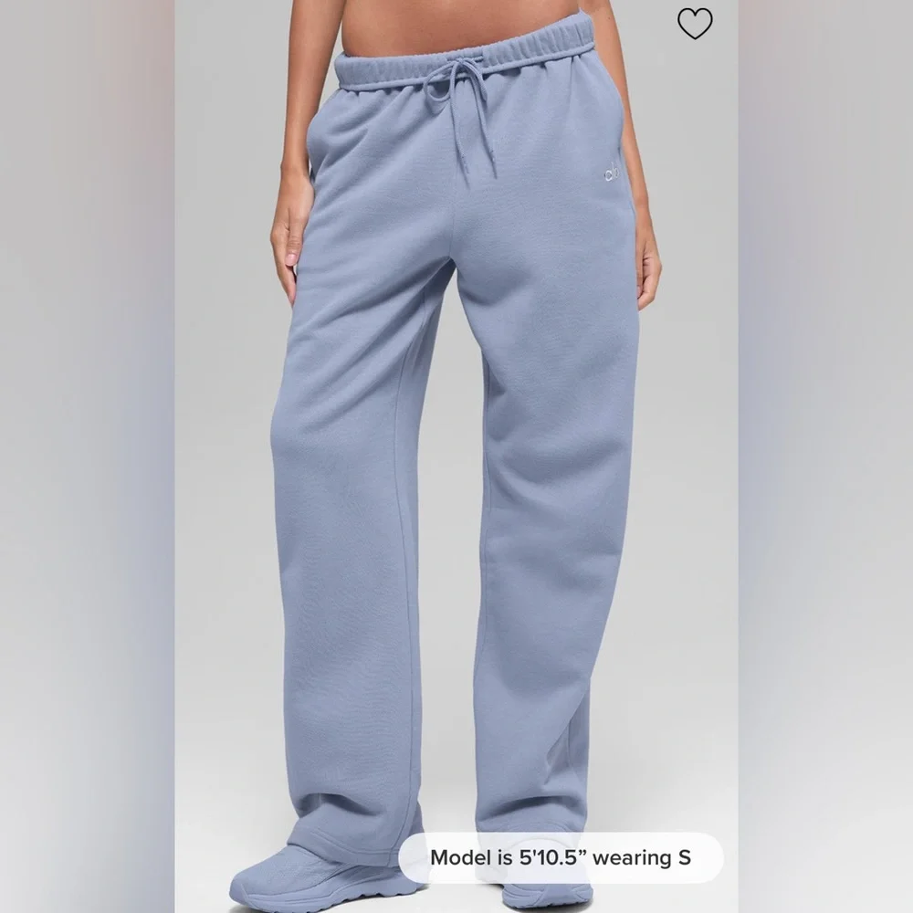 Alo Yoga Accolade Straight Leg Sweatpant - Picture 1 of 7